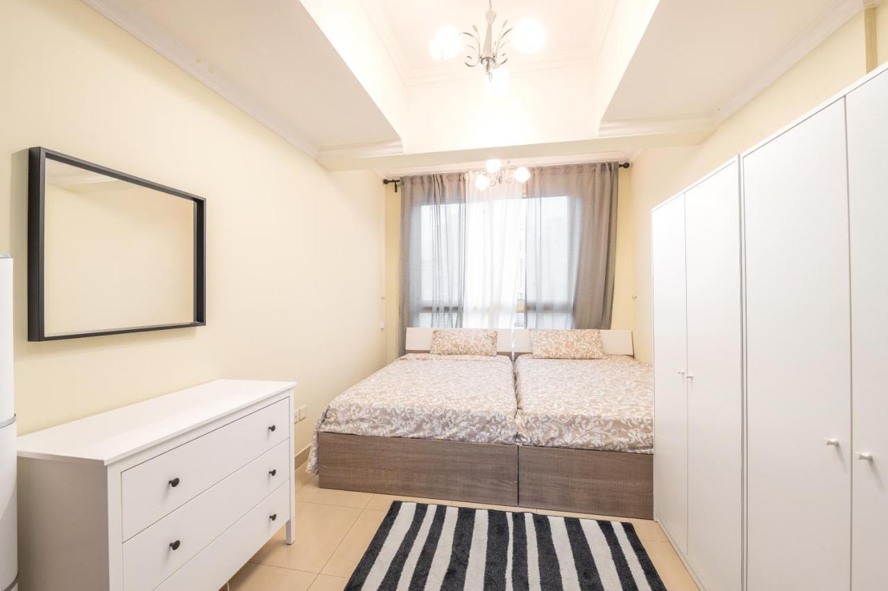 Great Balcony! Apartment Dubai Exterior photo